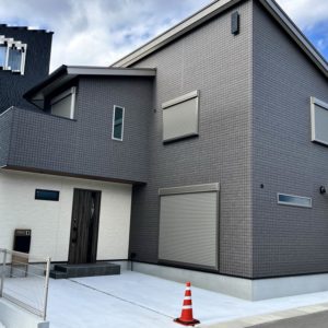 高知市中須賀町 新築住宅 【区画整理地内、収納スペース充実したお家】