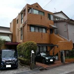 高知市百石町1丁目 戸建住宅 【ＲＣ3階建+木造2階建住宅】