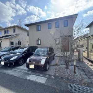 高知市口細山 戸建住宅 【並列駐車3台可、お庭付き】 高知市口細山 戸建住宅 【並列駐車3台可、お庭付き】